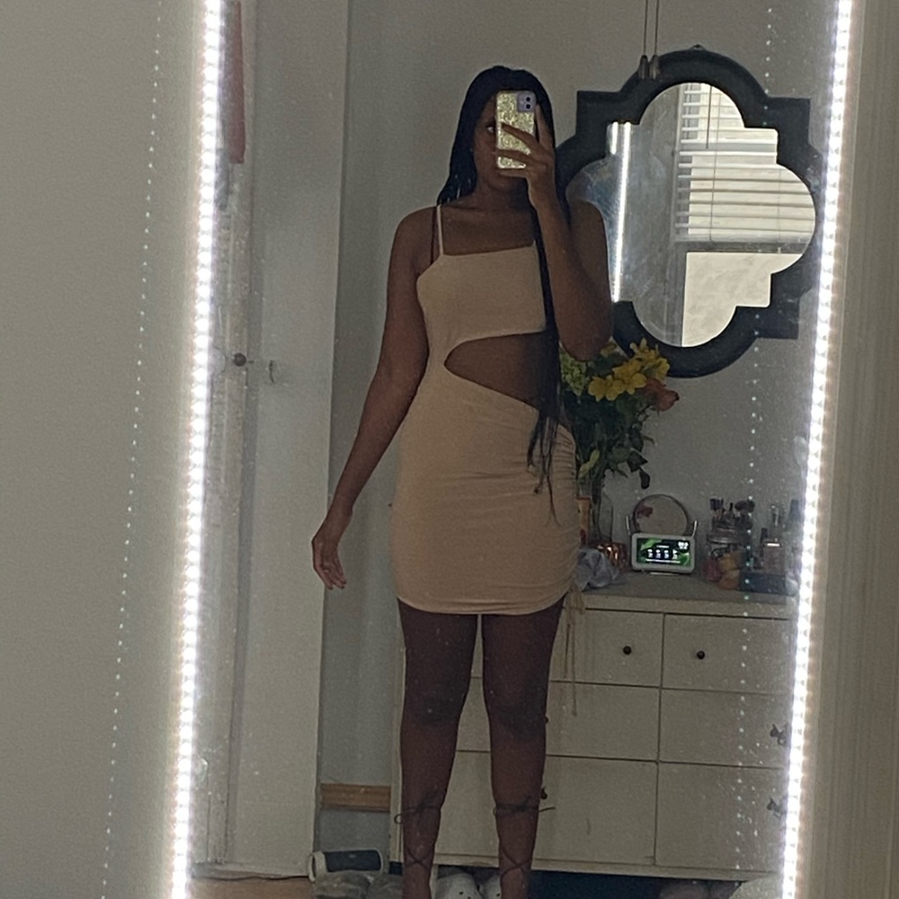 Shape stone slinky cut out side dress - Picture 2 of 2